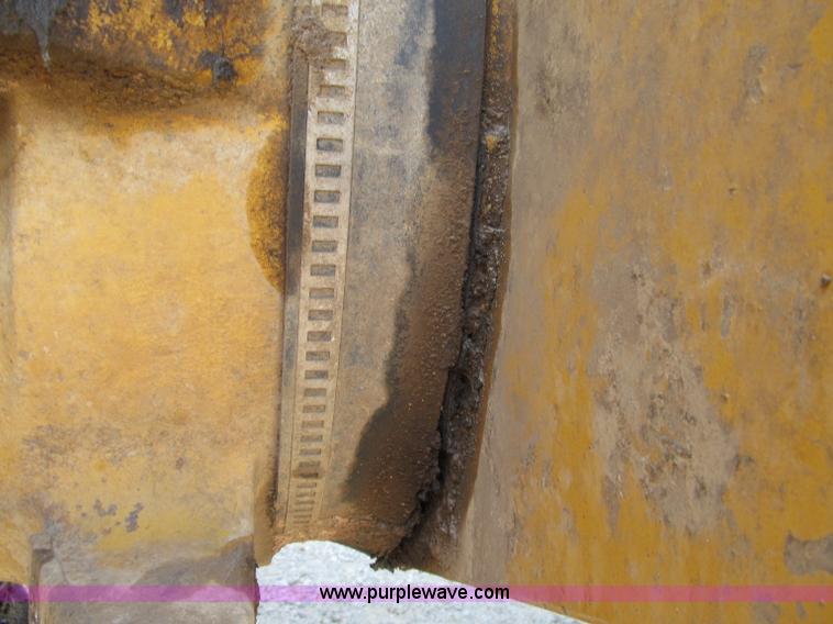 image for item A8313 2004 Caterpillar 740 articulated dump truck