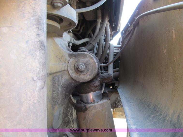 image for item A8313 2004 Caterpillar 740 articulated dump truck