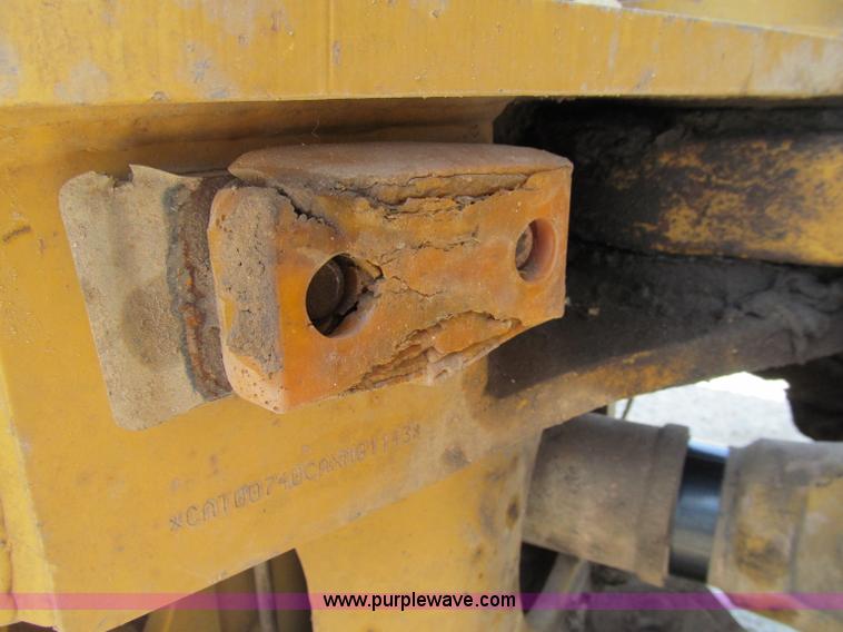 image for item A8313 2004 Caterpillar 740 articulated dump truck