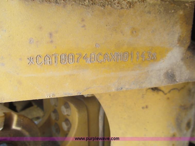 image for item A8313 2004 Caterpillar 740 articulated dump truck