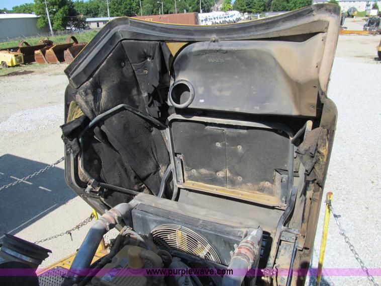 image for item A8313 2004 Caterpillar 740 articulated dump truck