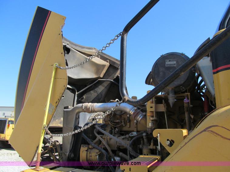 image for item A8313 2004 Caterpillar 740 articulated dump truck