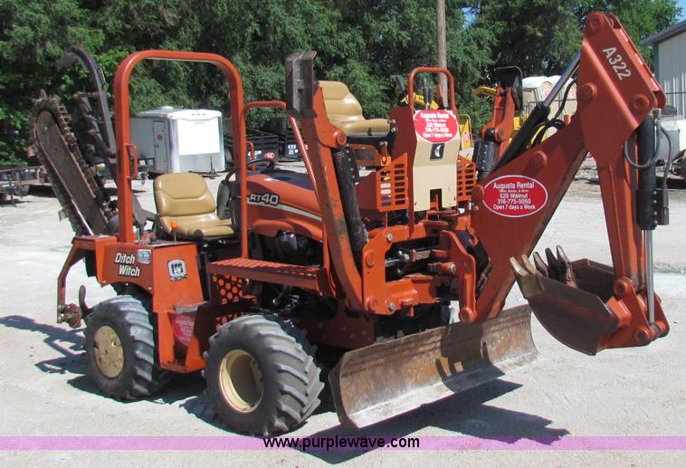 image for item B1304 2005 Ditch Witch RT40 trencher