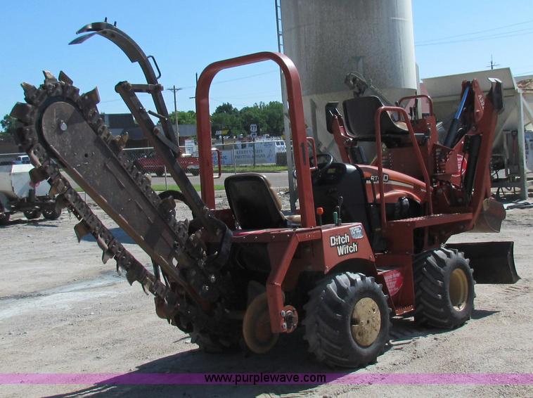 image for item B1304 2005 Ditch Witch RT40 trencher