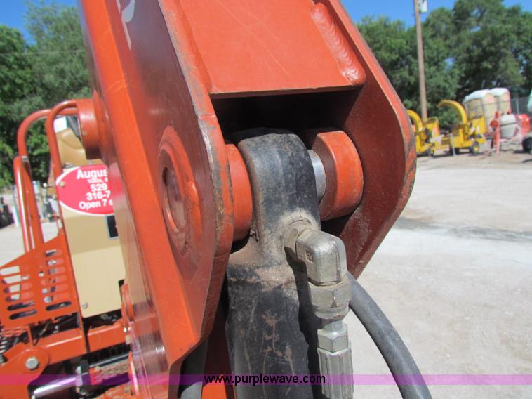 image for item B1304 2005 Ditch Witch RT40 trencher