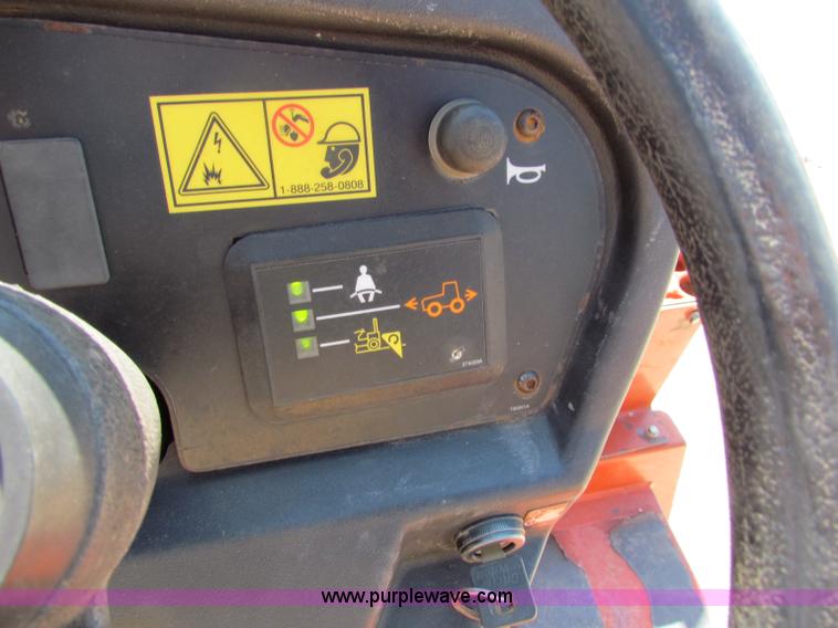 image for item B1304 2005 Ditch Witch RT40 trencher