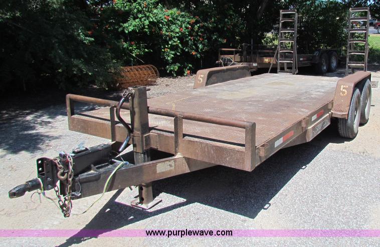 image for item B1306 2000 equipment trailer