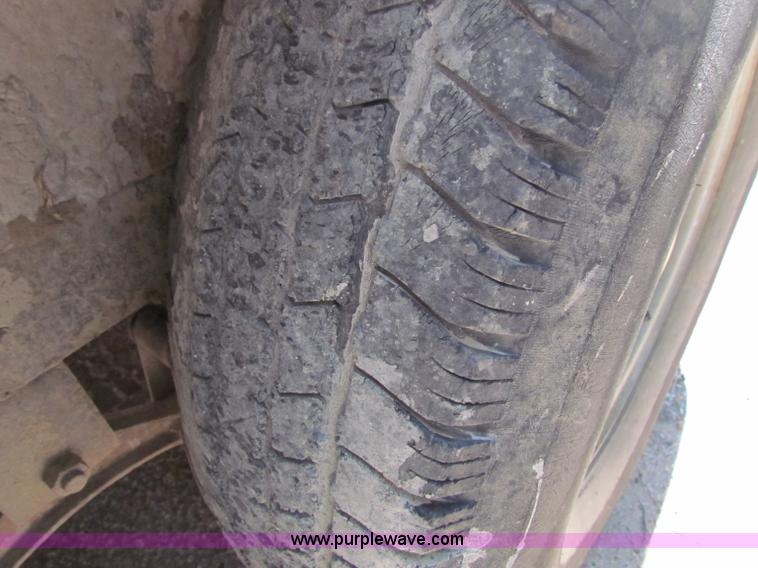 image for item B1306 2000 equipment trailer