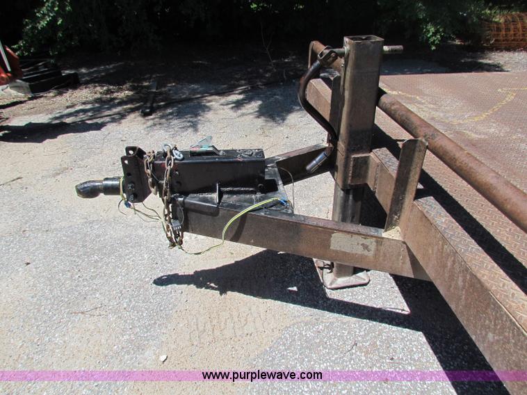 image for item B1306 2000 equipment trailer