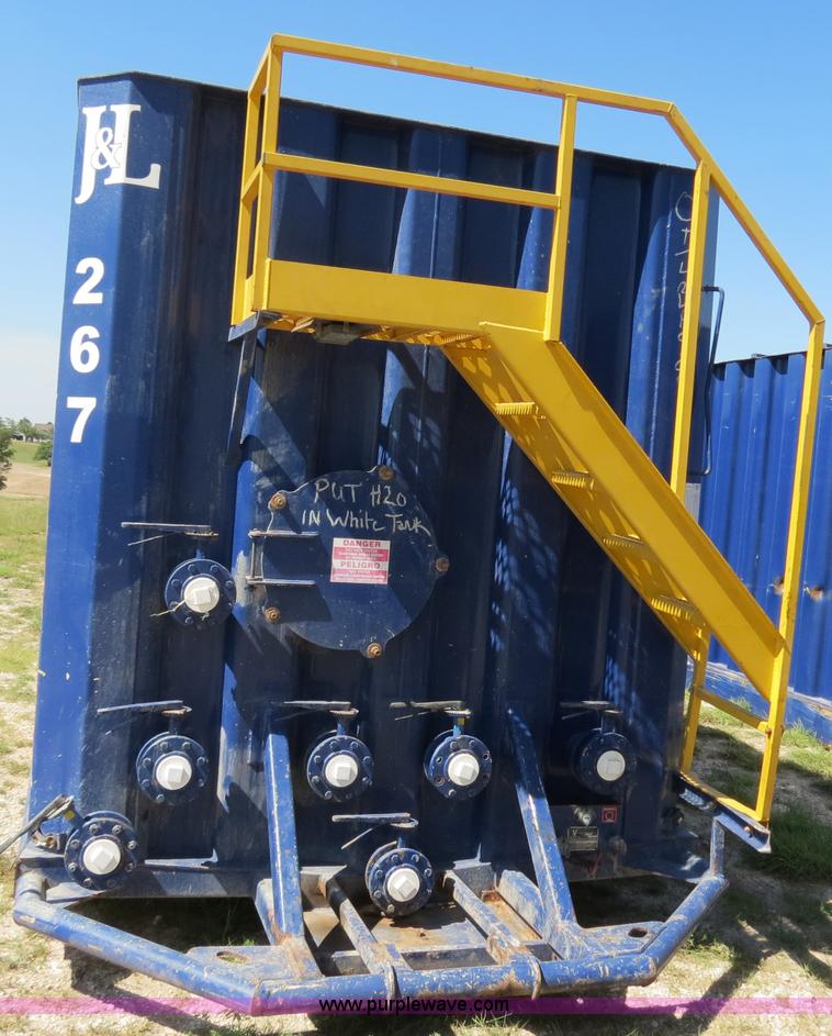 image for item B2359 2005 V.E. Enterprises flat top liquid storage/frac tank