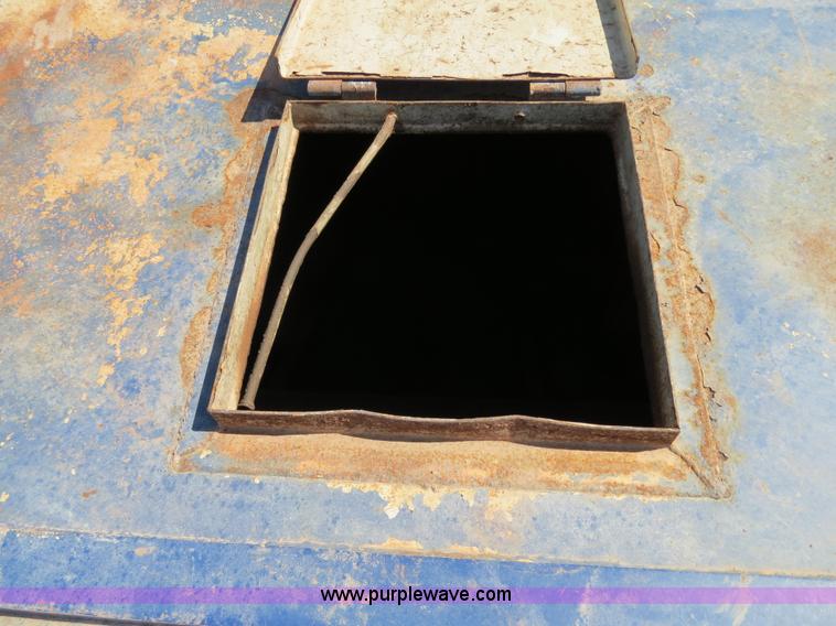 image for item B2359 2005 V.E. Enterprises flat top liquid storage/frac tank