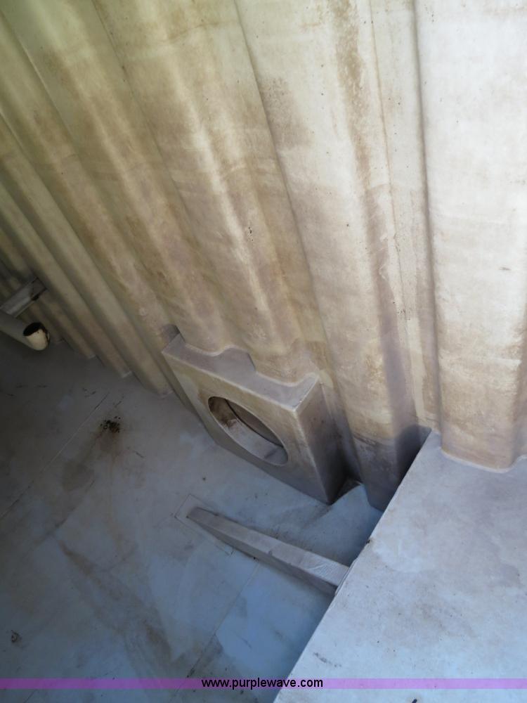 image for item B2359 2005 V.E. Enterprises flat top liquid storage/frac tank