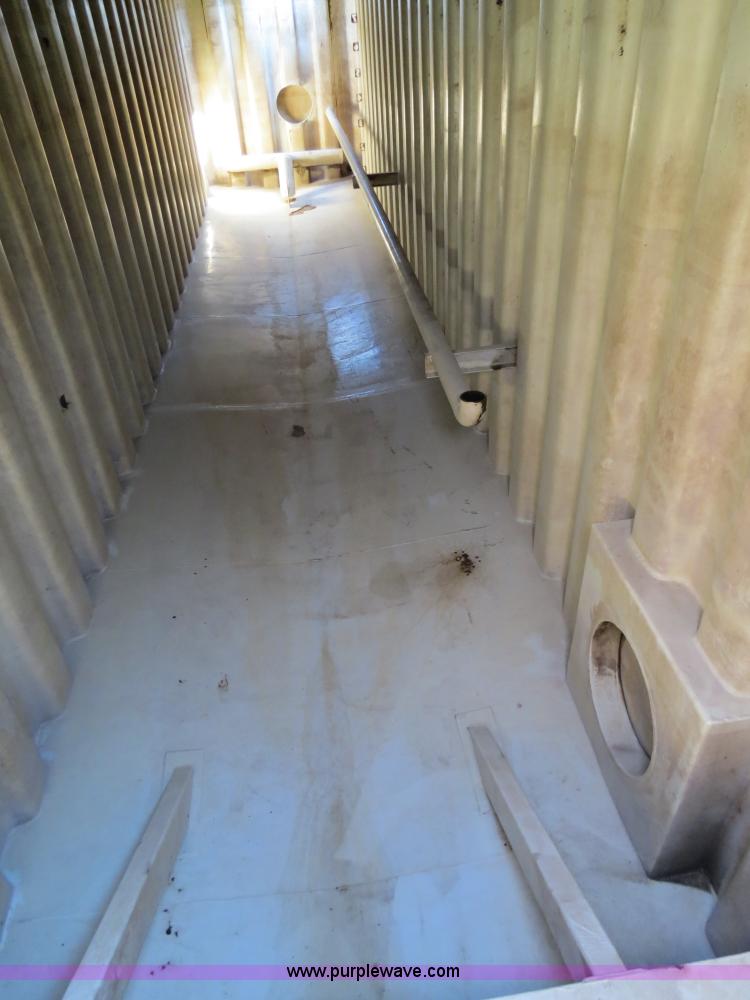 image for item B2359 2005 V.E. Enterprises flat top liquid storage/frac tank