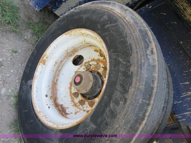 image for item B2360 2005 V.E. Enterprises flat top liquid storage/frac tank