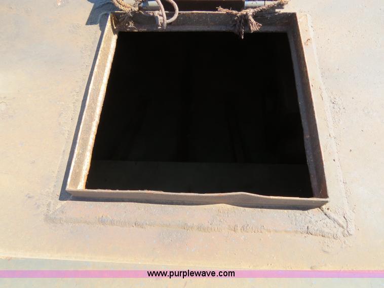 image for item B2360 2005 V.E. Enterprises flat top liquid storage/frac tank