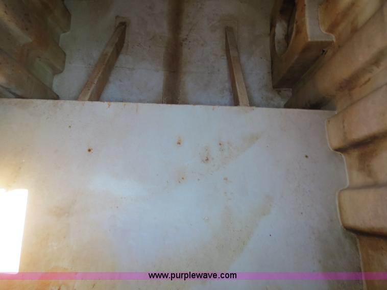 image for item B2360 2005 V.E. Enterprises flat top liquid storage/frac tank