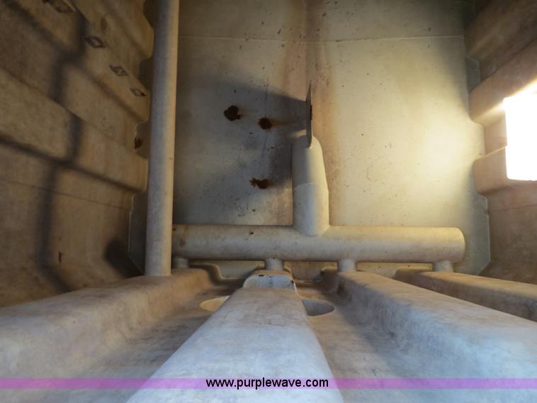 image for item B2362 2005 V.E. Enterprises flat top liquid storage/frac tank