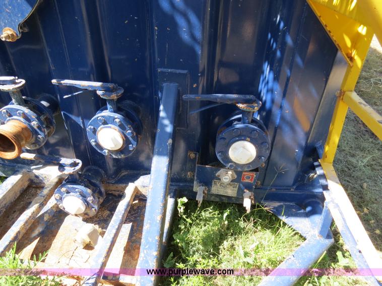 image for item B2362 2005 V.E. Enterprises flat top liquid storage/frac tank