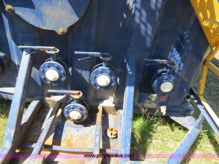 image for item B2363 2005 V.E. Enterprises flat top liquid storage/frac tank