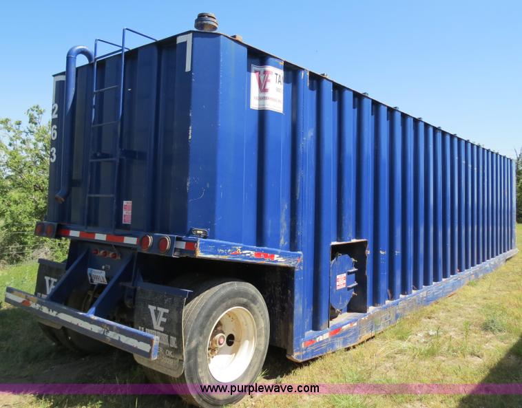 image for item B2364 2005 V.E. Enterprises flat top liquid storage/frac tank