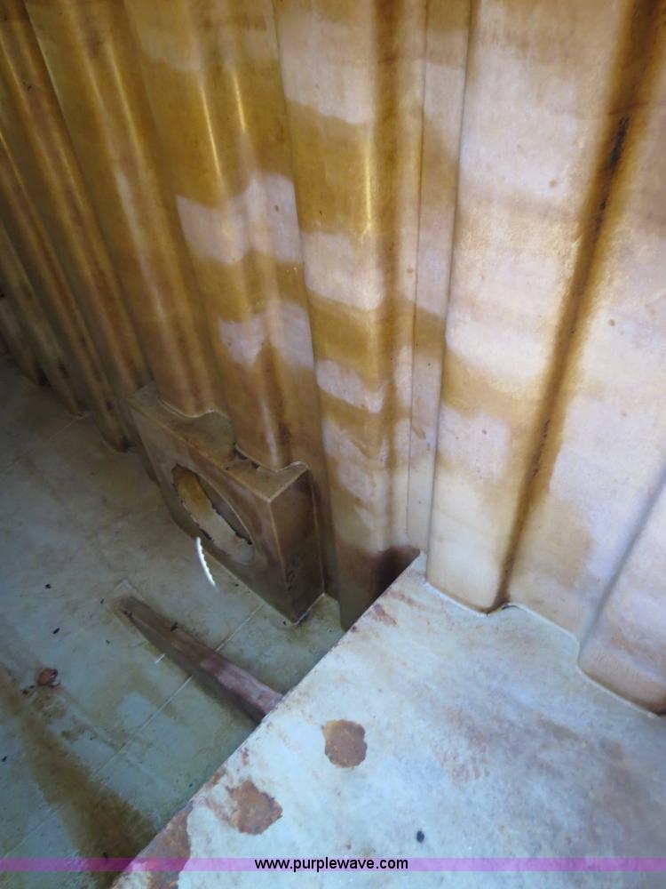 image for item B2364 2005 V.E. Enterprises flat top liquid storage/frac tank