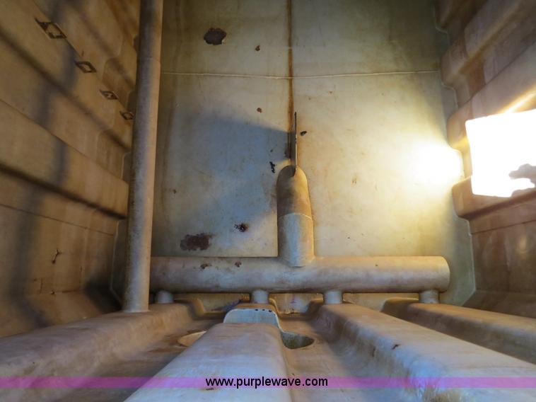 image for item B2364 2005 V.E. Enterprises flat top liquid storage/frac tank