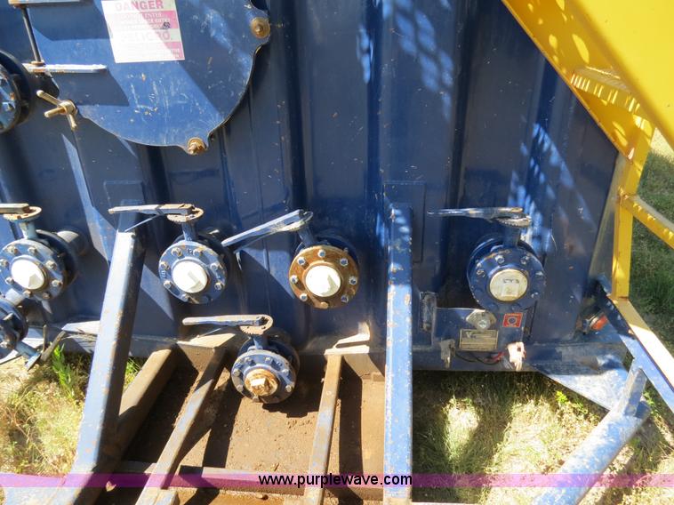 image for item B2364 2005 V.E. Enterprises flat top liquid storage/frac tank