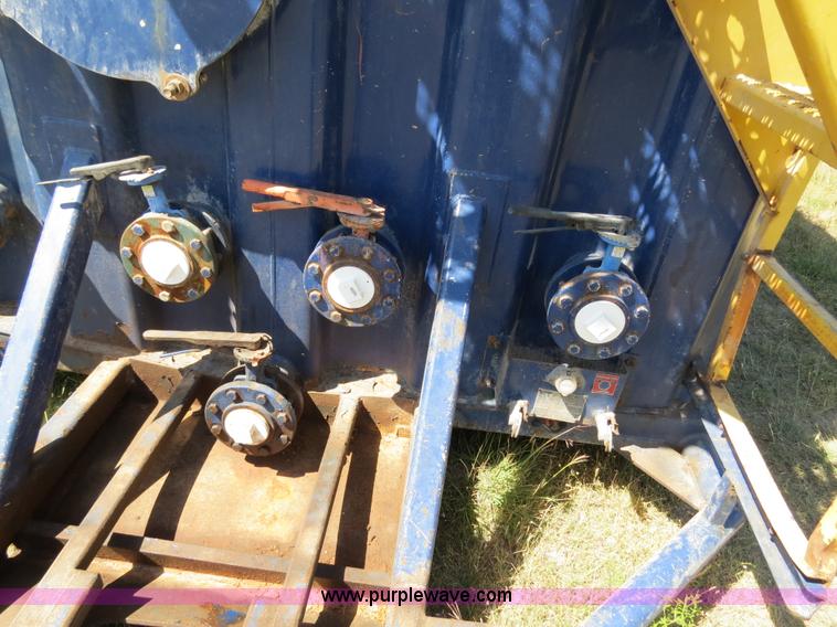 image for item B2365 2005 V.E. Enterprises flat top liquid storage/frac tank