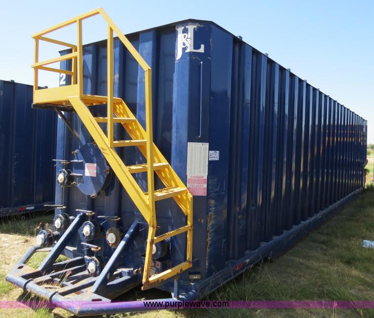 image for item B2366 2005 V.E. Enterprises flat top liquid storage/frac tank