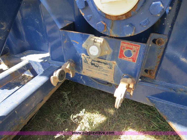 image for item B2366 2005 V.E. Enterprises flat top liquid storage/frac tank