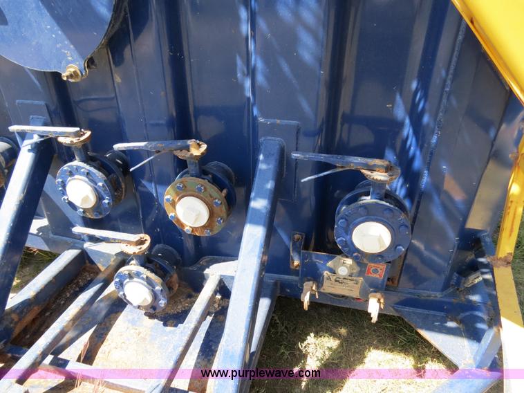 image for item B2366 2005 V.E. Enterprises flat top liquid storage/frac tank