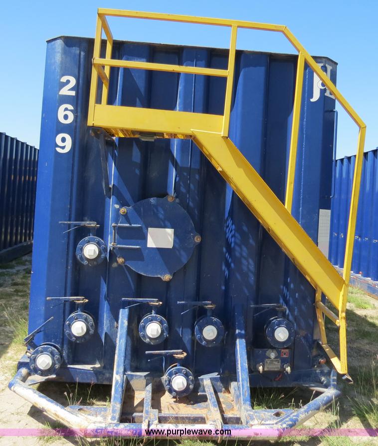 image for item B2367 2005 V.E. Enterprises flat top liquid storage/frac tank