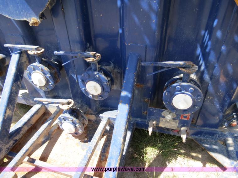 image for item B2367 2005 V.E. Enterprises flat top liquid storage/frac tank