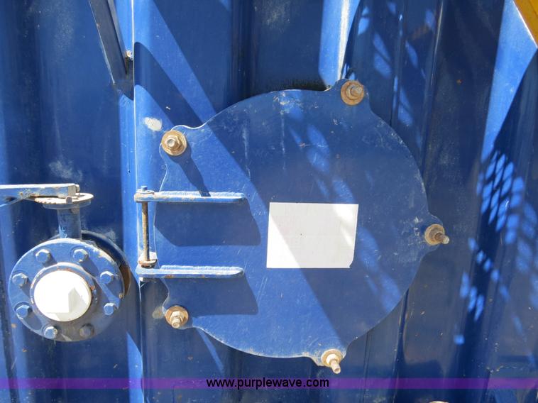 image for item B2367 2005 V.E. Enterprises flat top liquid storage/frac tank