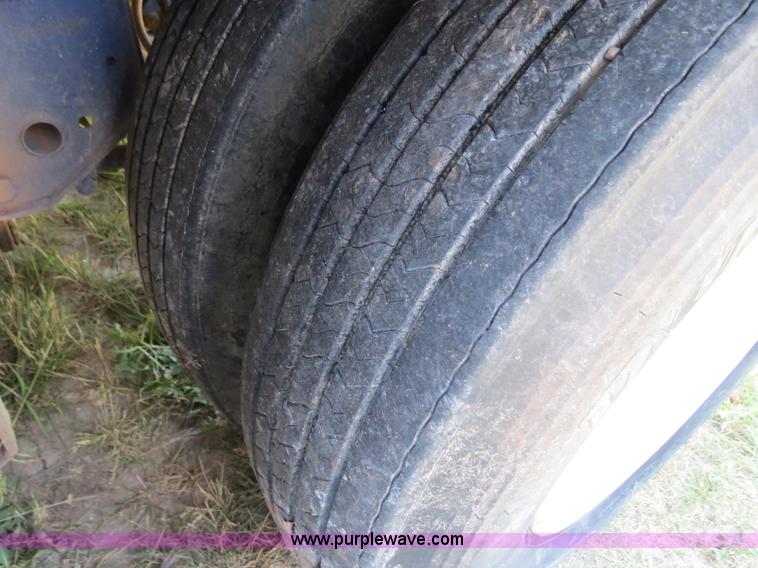 image for item B2367 2005 V.E. Enterprises flat top liquid storage/frac tank