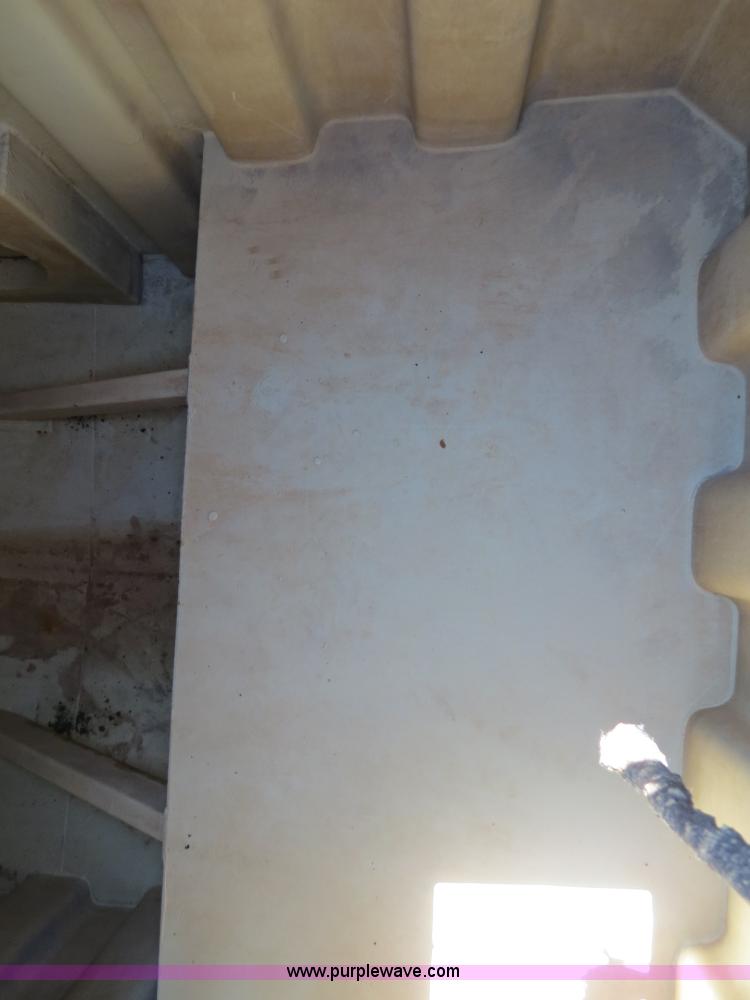 image for item B2367 2005 V.E. Enterprises flat top liquid storage/frac tank