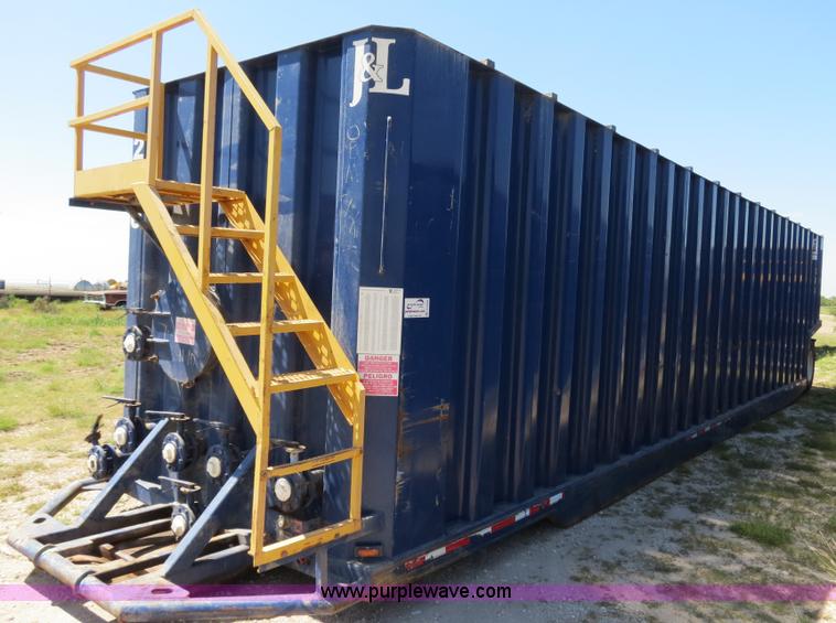 image for item B2368 2005 V.E. Enterprises flat top liquid storage/frac tank