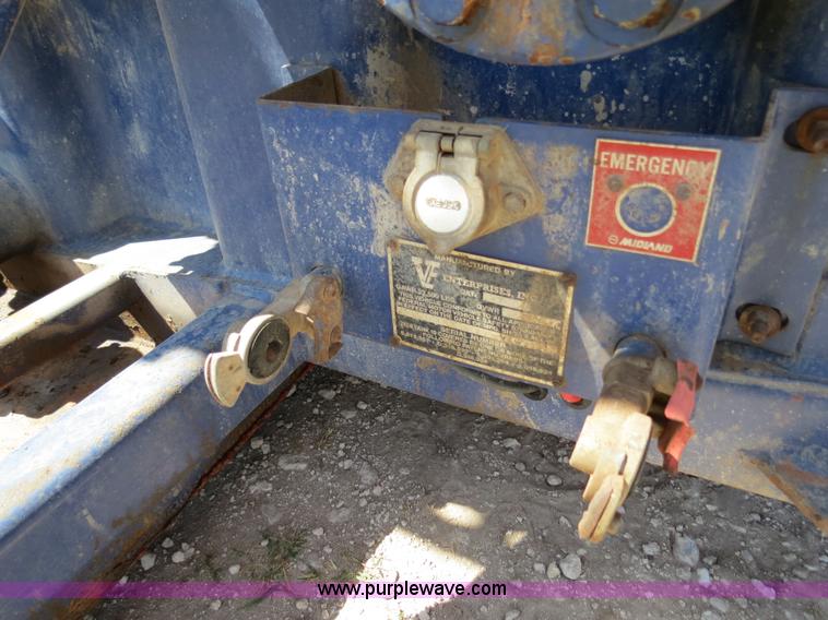 image for item B2368 2005 V.E. Enterprises flat top liquid storage/frac tank