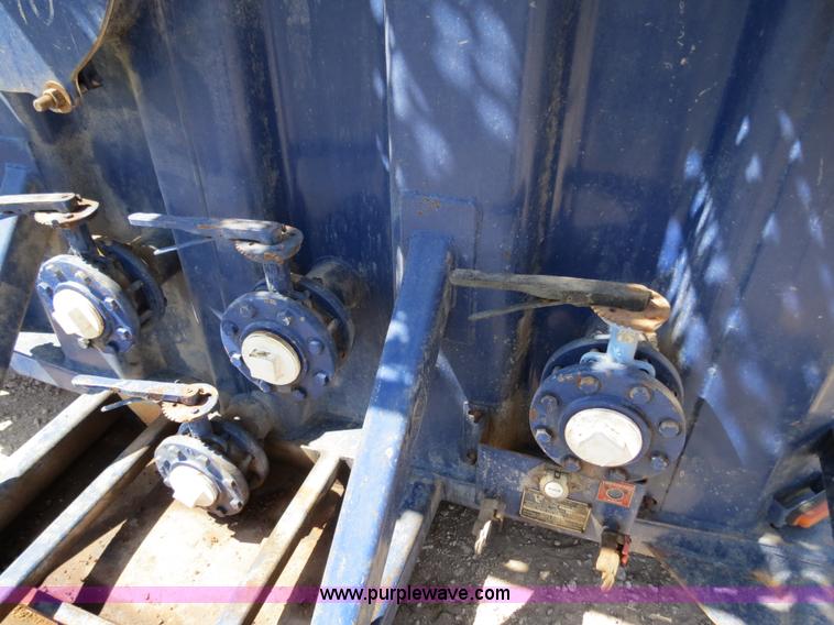 image for item B2368 2005 V.E. Enterprises flat top liquid storage/frac tank