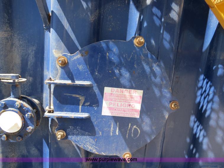 image for item B2368 2005 V.E. Enterprises flat top liquid storage/frac tank