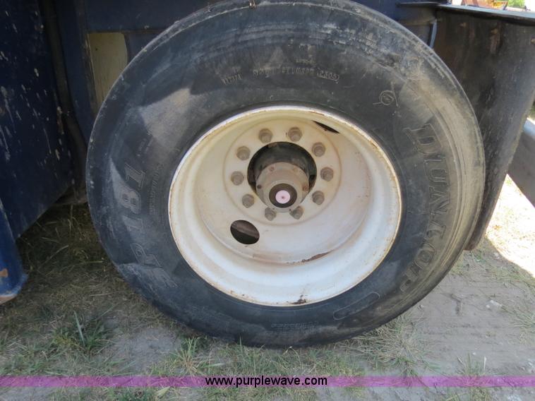 image for item B2368 2005 V.E. Enterprises flat top liquid storage/frac tank