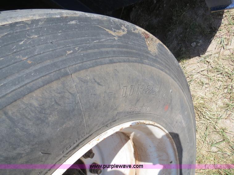 image for item B2368 2005 V.E. Enterprises flat top liquid storage/frac tank