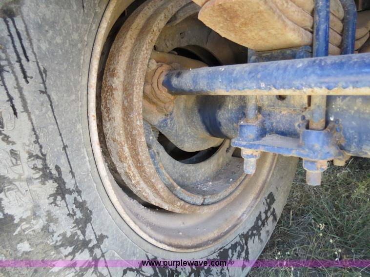 image for item B2368 2005 V.E. Enterprises flat top liquid storage/frac tank