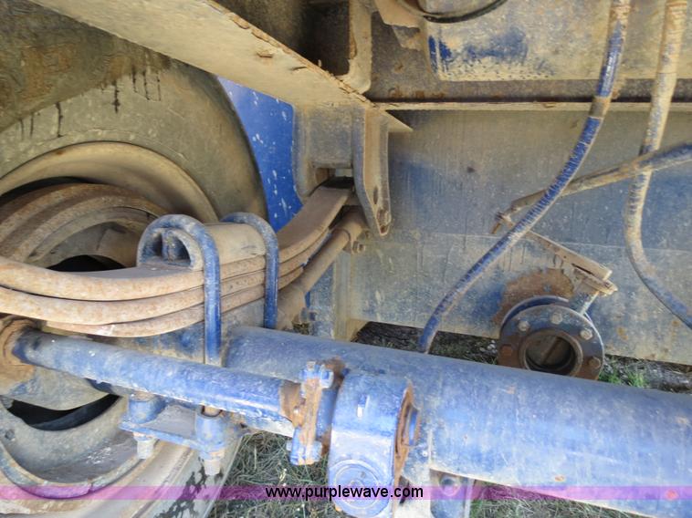 image for item B2368 2005 V.E. Enterprises flat top liquid storage/frac tank