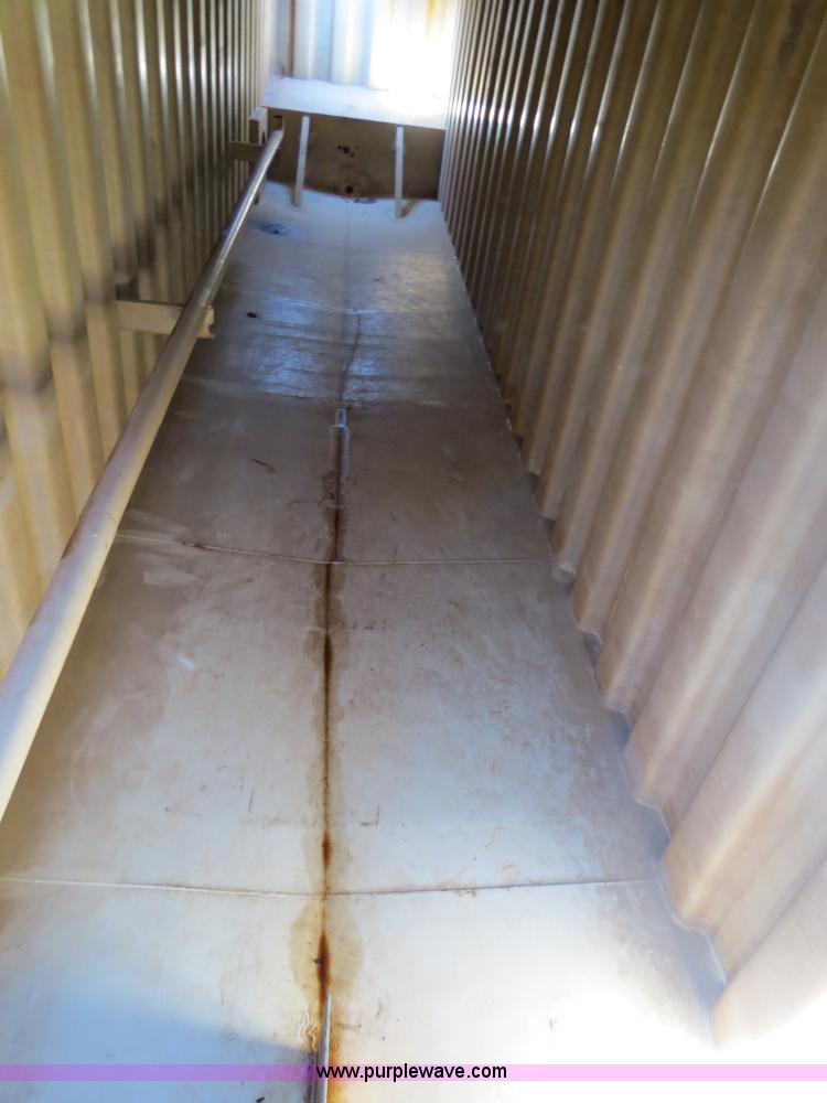 image for item B2368 2005 V.E. Enterprises flat top liquid storage/frac tank