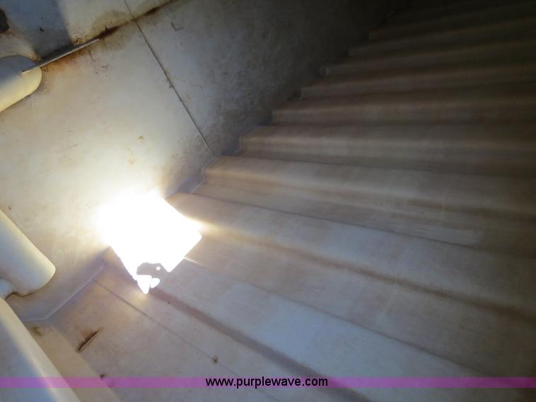 image for item B2368 2005 V.E. Enterprises flat top liquid storage/frac tank