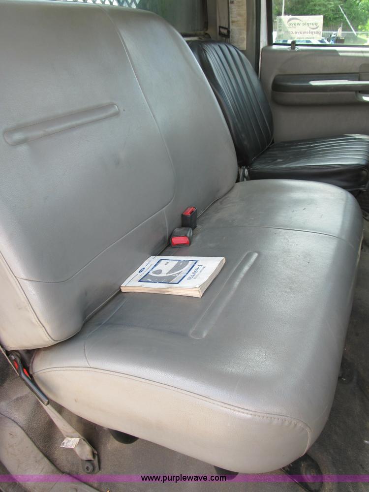 image for item B2709 2004 Ford F650 XL Super Duty flat bed truck