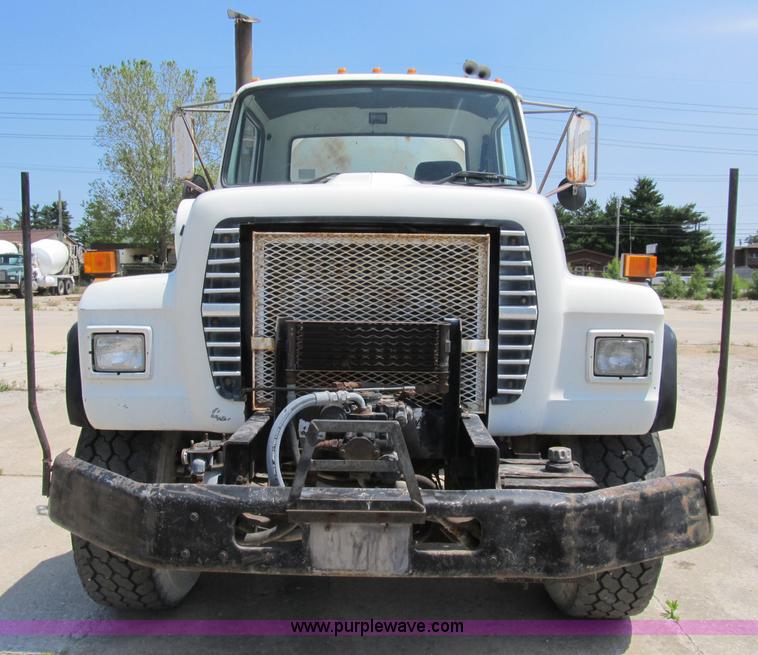 image for item B2710 1995 Ford LT8000 mixer truck