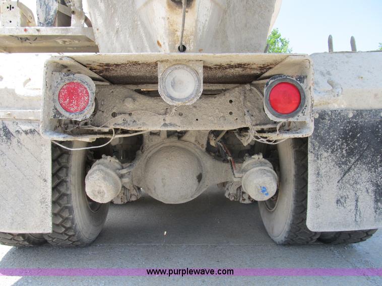 image for item B2710 1995 Ford LT8000 mixer truck