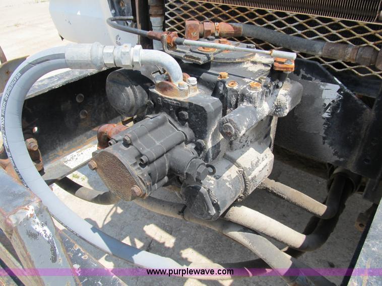 image for item B2710 1995 Ford LT8000 mixer truck